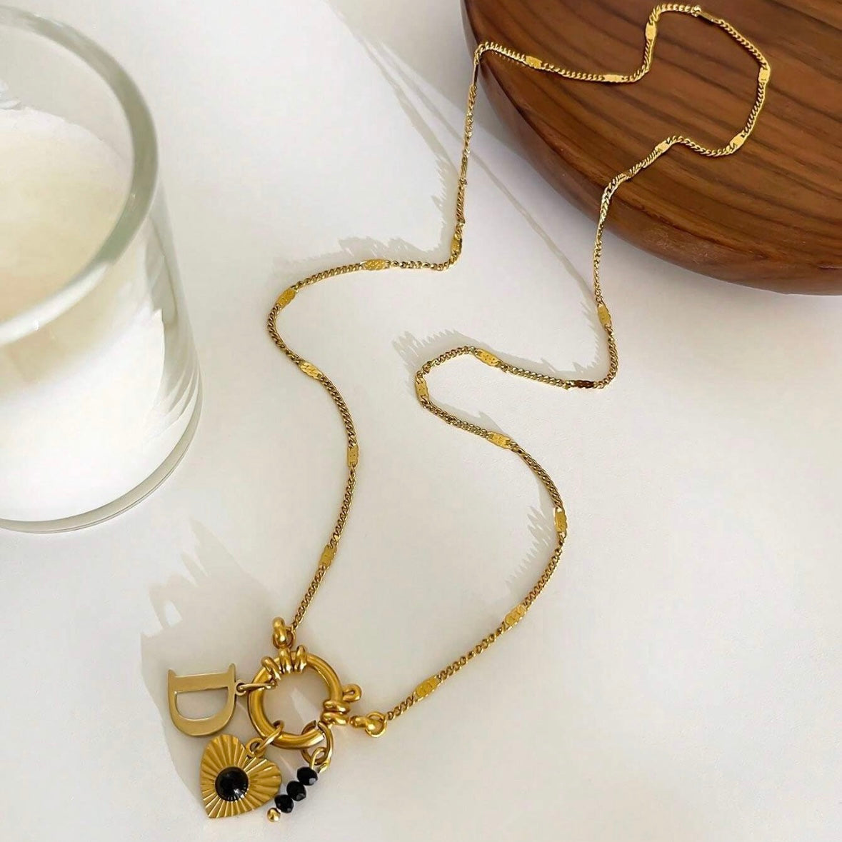 DAPHNÉ I Collier Trio de Charms Initiale