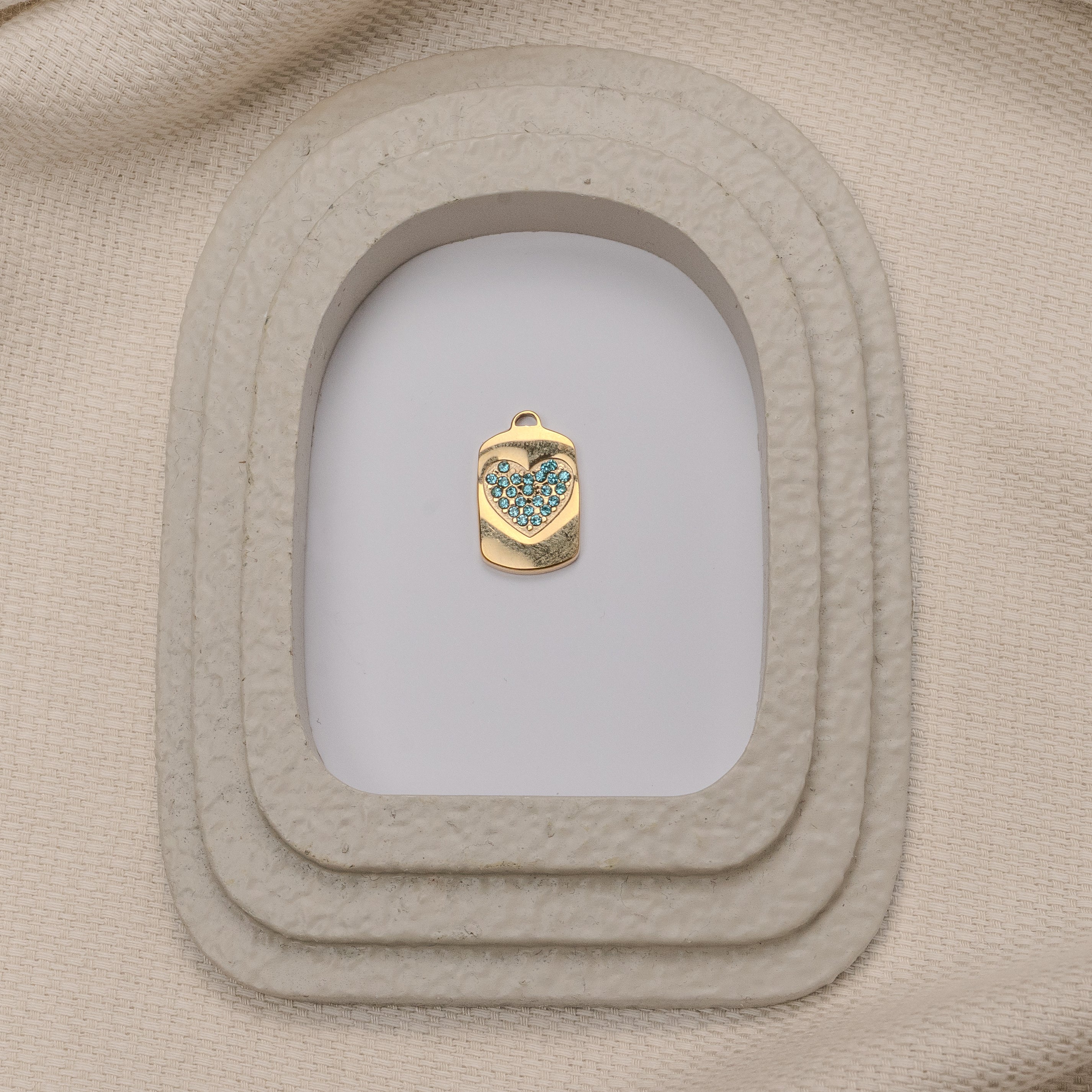 CHARM MÉDAILLON CŒUR STRASS BLEUS