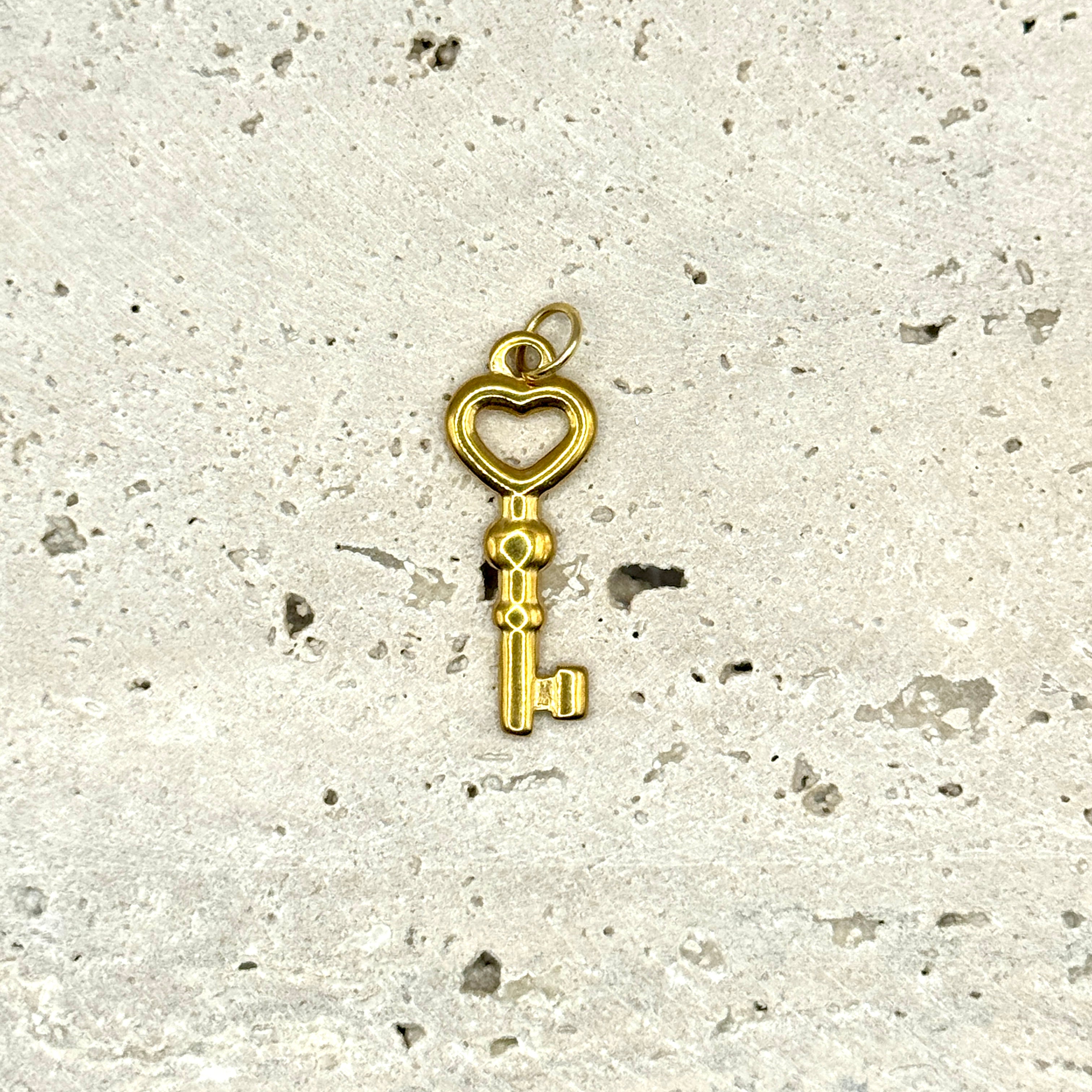 CHARM CLÉ