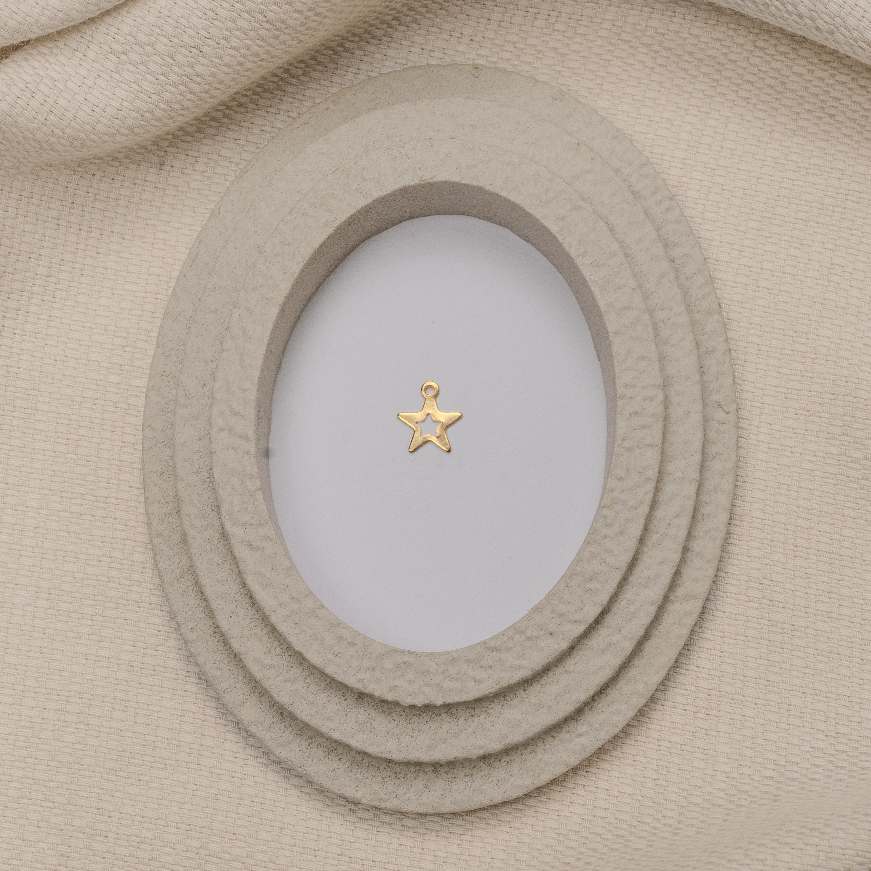 CHARM ÉTOILE CREUSE